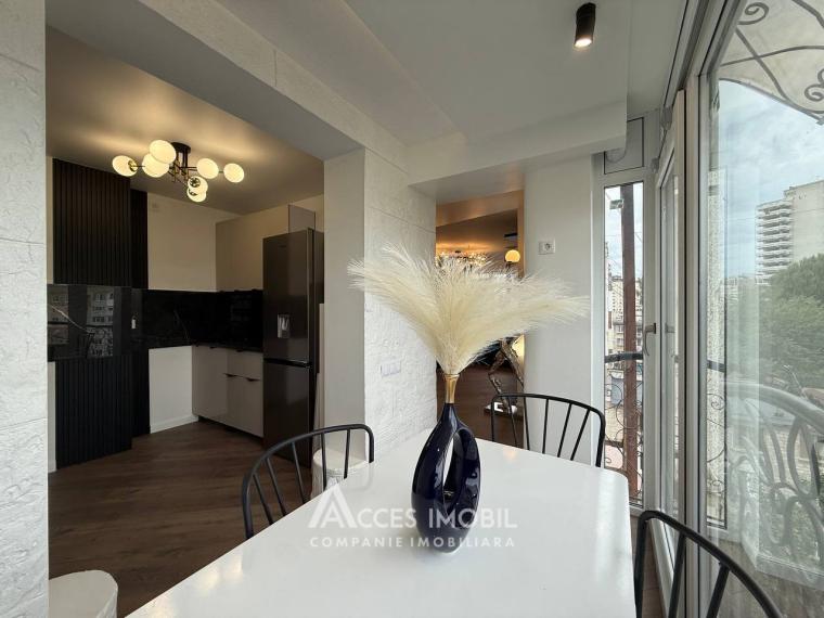 Center, Constantin Negruzzi Boulevard, 2 rooms + living room. Eurorepair!: 12