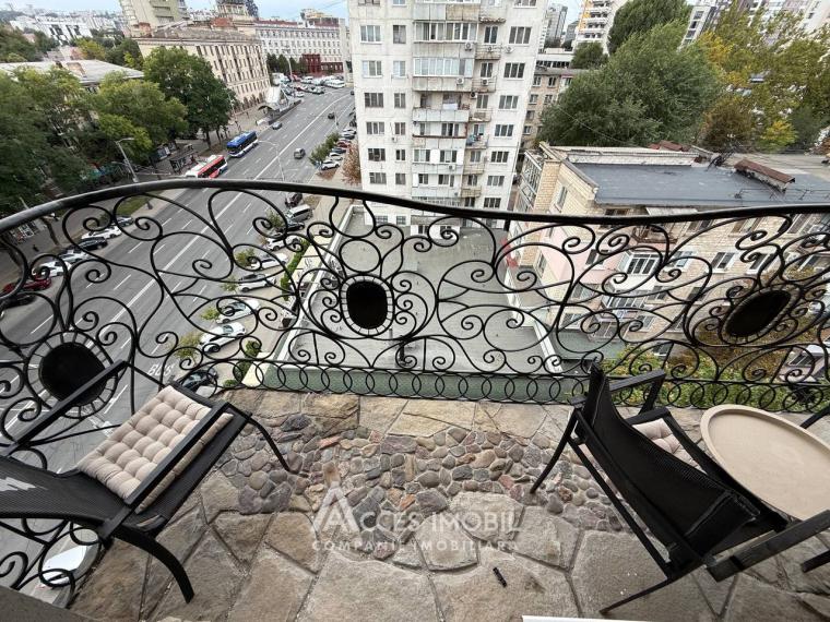 Center, Constantin Negruzzi Boulevard, 2 rooms + living room. Eurorepair!: 16