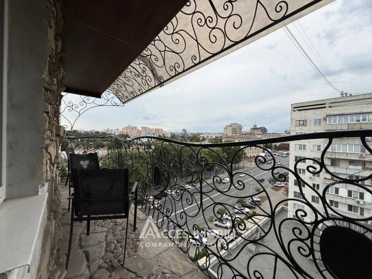 Center, Constantin Negruzzi Boulevard, 2 rooms + living room. Eurorepair!: 17