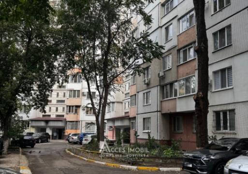 Centru, str. Albișoara, 2 camere. Euroreparație! Seria 143!: 10
