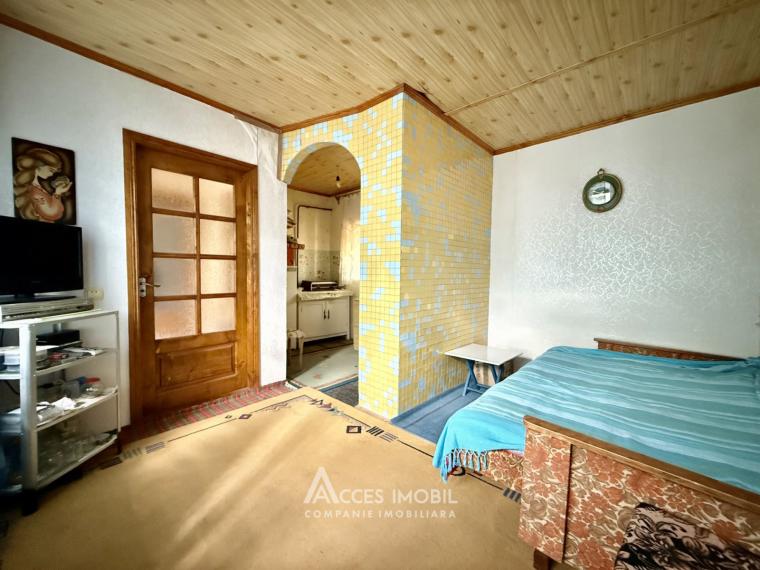 Casă! Ialoveni, sat. Horești, str. Dacia, 3 camere, 100m2 + 13 ari.: 8