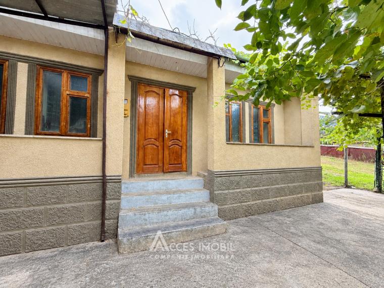 Casă! Ialoveni, sat. Horești, str. Dacia, 3 camere, 100m2 + 13 ari.: 20