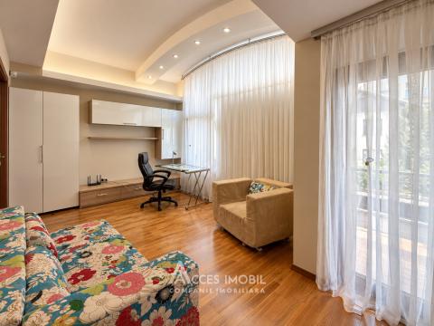 Rent! House in Telecentru, Academician Iachim Grosul Street, 3 rooms + living room, 179m², 2 levels. Premium renovation!: 3