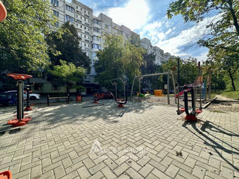 Ciocana, str. Petru Zadnipru, 1 cameră. Seria 143! De mijloc!: 1