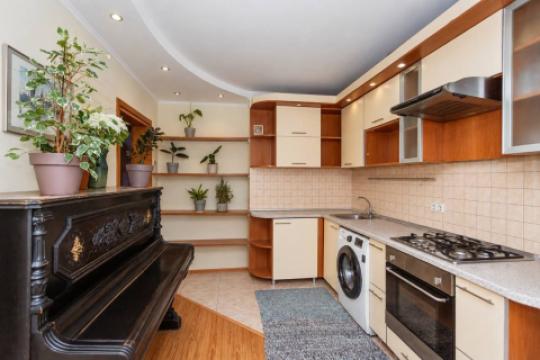 Apartments for sale in Chisinau: Botanica, Decebal Blvd