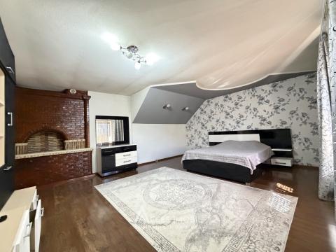 Chirie! Duplex în 2 niveluri! Stăuceni, str. Bogdan Petriceicu Hașdeu, 2 camere + living, 130m² + 1 ar. Euroreparație!: 1