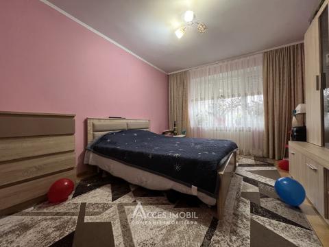 Buiucani, str. Codrilor, 3 camere.  Încălzire autonomă! Localizare de mijloc și bilaterală!: 3