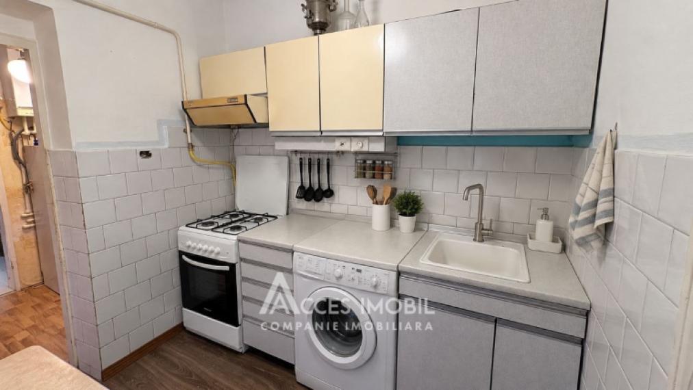 Chirie! Casă tip cottage, Telecentru, str. Costești, 1 cameră + living, 50m2 + 5 ari. Reparație medie.: 0