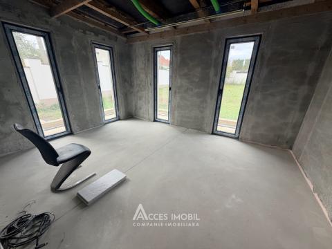 Casă în 2 niveluri! Ghidighici, str. Miorița, 4 camere + living, 300m² + 7 ari. Varianta albă!: 9