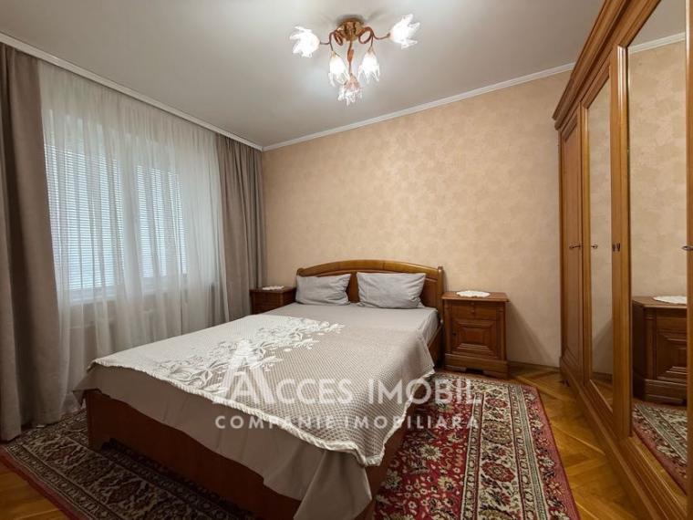 Chirie! Centru, str. Romană, 3 camere + living. Euroreparație!: 2