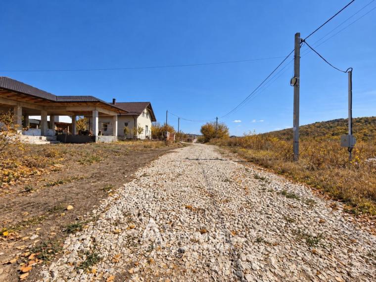 Teren pentru construcție 6 ari, Tohatin, str. Valea Trandafirilor!: 2