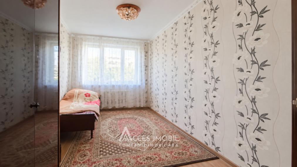 Straseni, Stefan cel Mare si Sfint Street, 4 rooms. Series 102! Autonomous heating!: 1