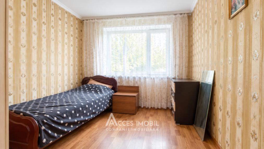Straseni, Stefan cel Mare si Sfint Street, 4 rooms. Series 102! Autonomous heating!: 3