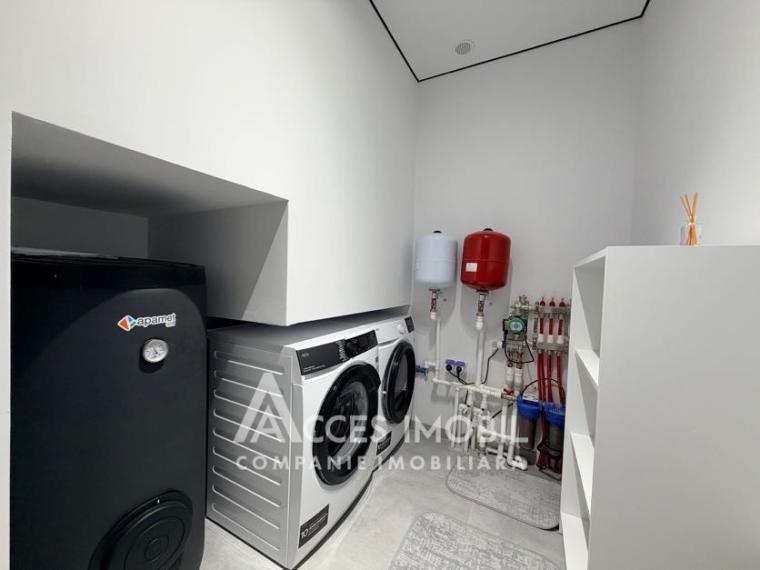 TownHouse în 3 niveluri! Durlești, str. Rezistenței, 3 camere + living, 170m² + 2 ari. Euroreparație!: 23