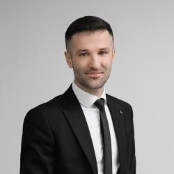 Agent imobiliar: Ilie Căpățina