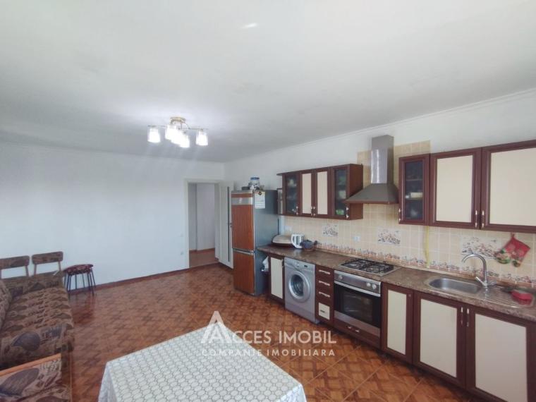 2-х этажный Дом! Грэтиешть, ул. Сфынта Треиме, 260м2 + 8 соток. Белый вариант!: 2