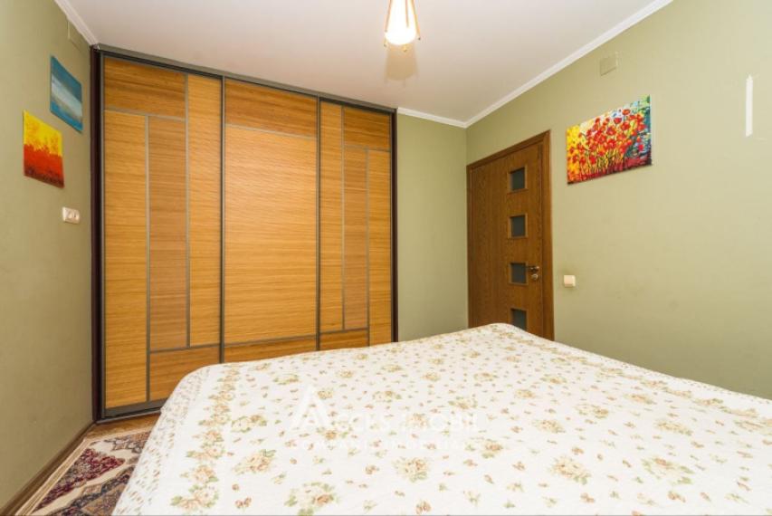 Rascani, Florilor street, 2 rooms + living. Euro Repair!: 5