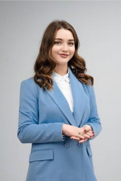 Agent imobiliar: Mihaela Stratulat