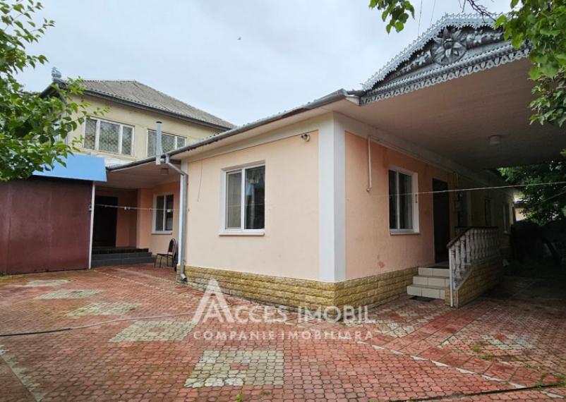 Casă în 2 nivele! Buiucani, str. Nicolae Bălcescu, 300m2 + 5 ari.: 0