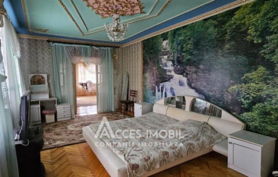 Casă în 2 nivele! Buiucani, str. Nicolae Bălcescu, 300m2 + 5 ari.: 5