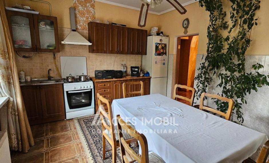 Casă în 2 nivele! Buiucani, str. Nicolae Bălcescu, 300m2 + 5 ari.: 9