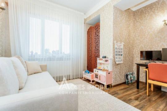 Dansicons!  N. Testimiteanu street, Center, 2 rooms + living. Euro repair!: 3