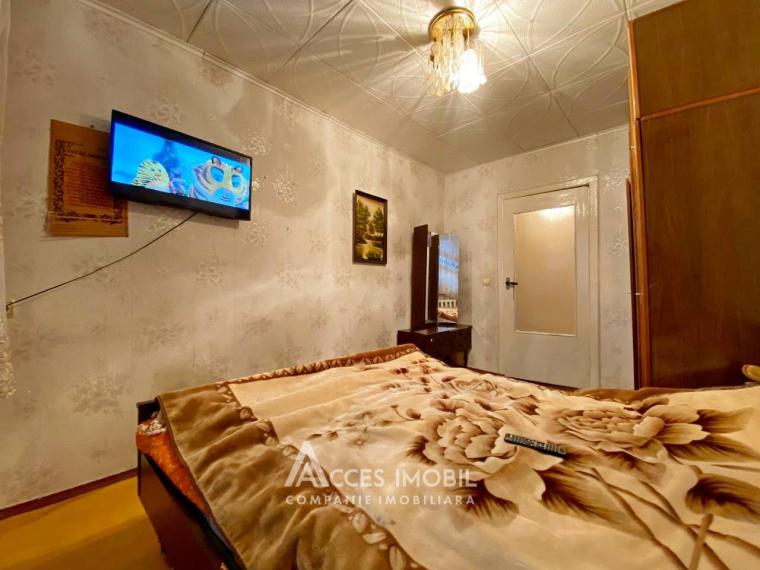 Poșta Veche, str. Socoleni, 3 camere. Localizare de Mijloc!: 1