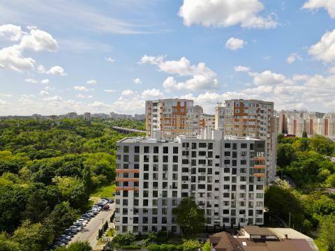 Basconslux: Мелестиу, 22/2: 2