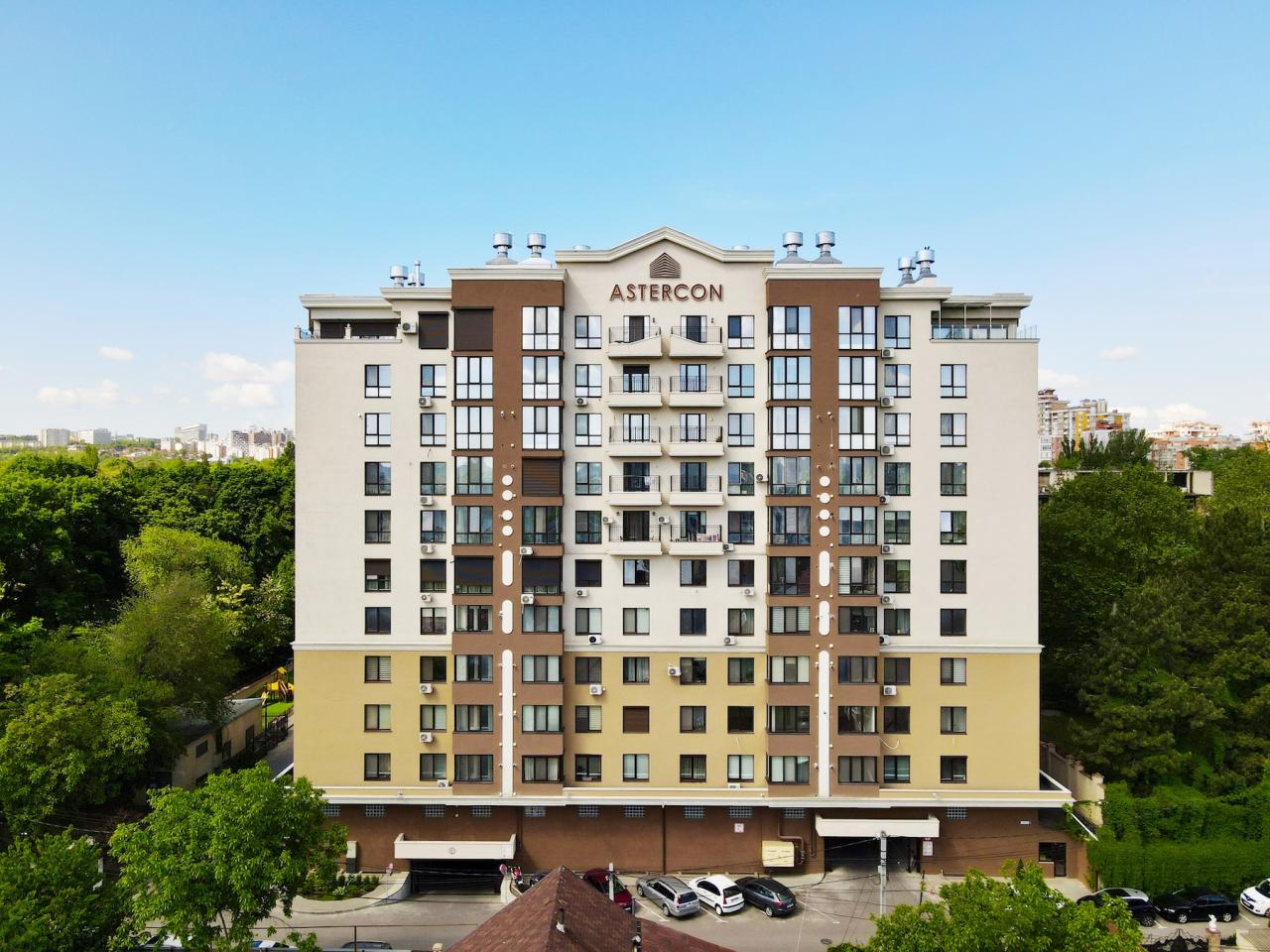 Astercon: Valea Trandafirilor