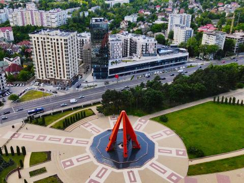 Lagmar: Toro Center: 5