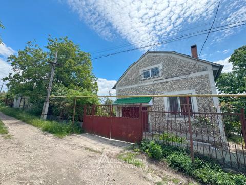 Case de vânzare în Chișinău: Suburbie Poiana Nucului