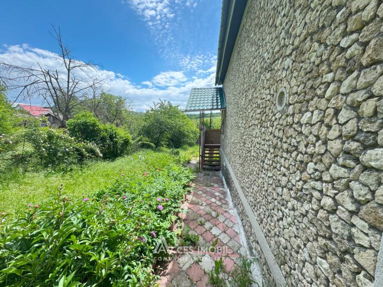 Casă în 3 nivele! str.  Poiana Nucului, Tohatin, 150m2 + 6 ari.: 15