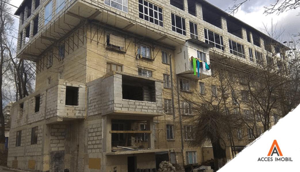 “Arhitectura contemporană” sau cum arată “pristroicile” care au transformat Chișinăul într-un haos urban