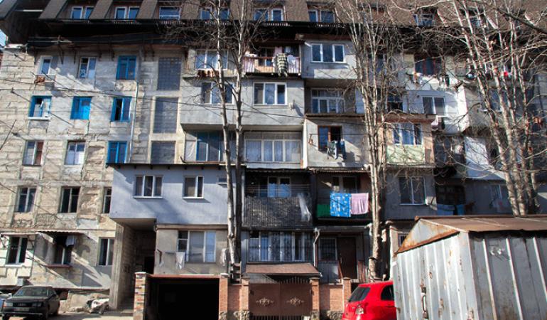 “Arhitectura contemporană” sau cum arată “pristroicile” care au transformat Chișinăul într-un haos urban - 1