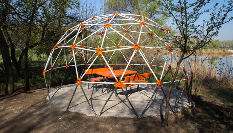 FOTO: “Cupola” din parcul “La Izvor” a fost renovată - Proiect social - 1