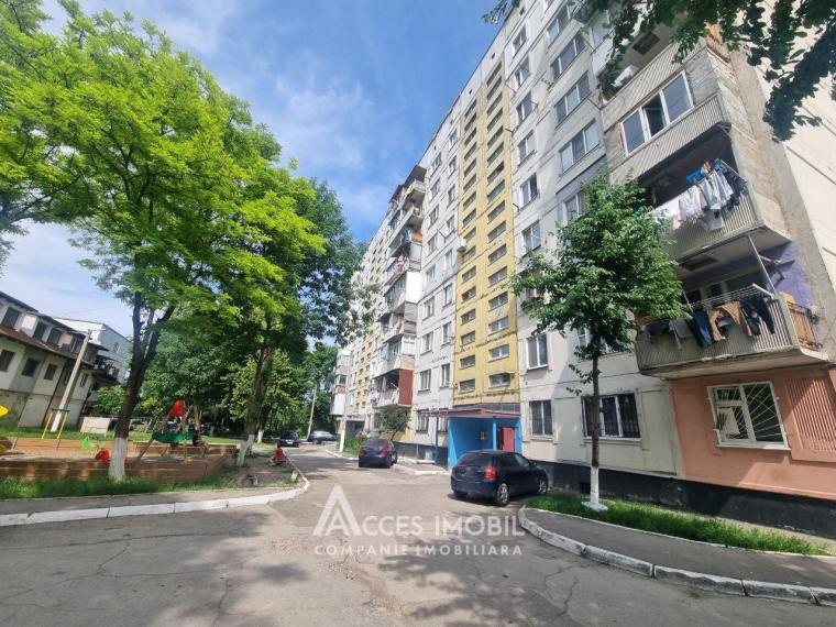 Botanica, Sarmizegetusa street, room! Middle position!: 0