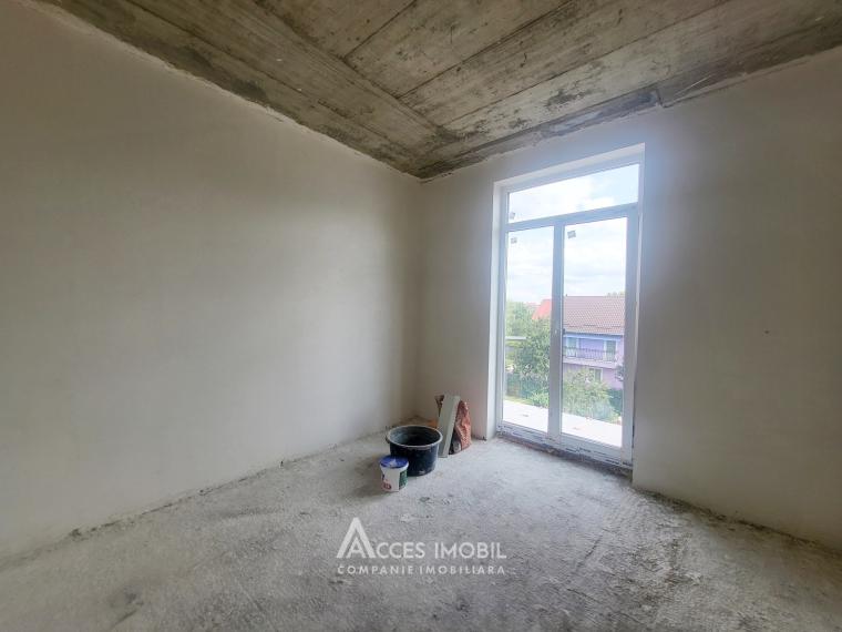 3 floors TownHouse! Codru, Potarnichii street, 186m2 + 2 ares! White version!: 1