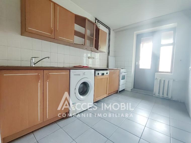 Центр, ул. Грэдинилор, 3 комнаты. Серия 102! Середина дома!: 1