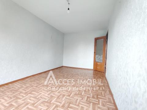 Центр, ул. Грэдинилор, 3 комнаты. Серия 102! Середина дома!: 4