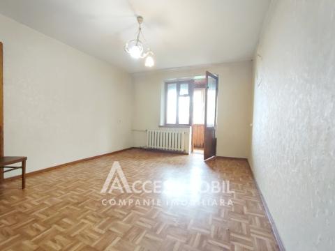 Центр, ул. Грэдинилор, 3 комнаты. Серия 102! Середина дома!: 8