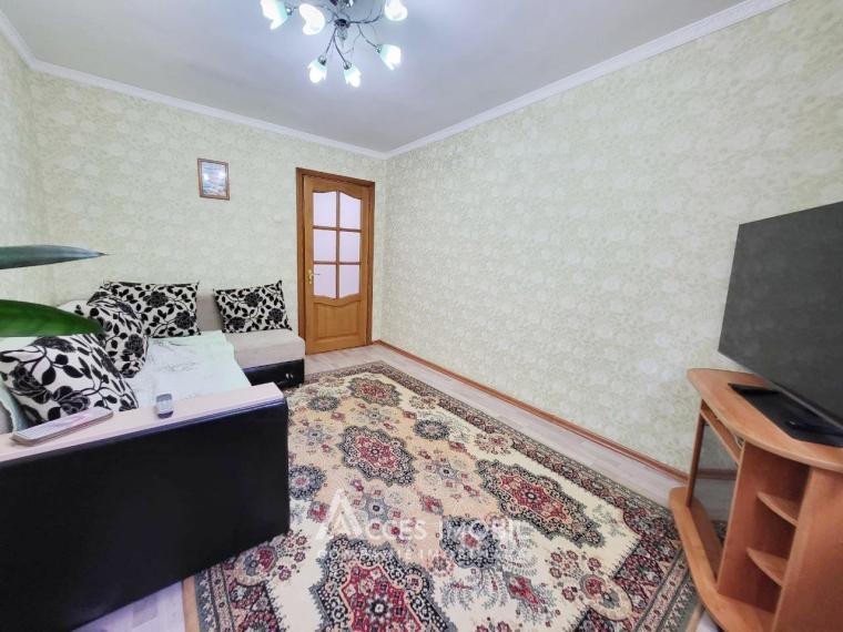 Rascani, Florilor street, 4 rooms. Autonomous heating! Middle position!: 1