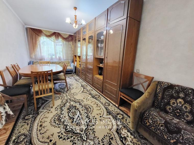 Rascani, Florilor street, 4 rooms. Autonomous heating! Middle position!: 3