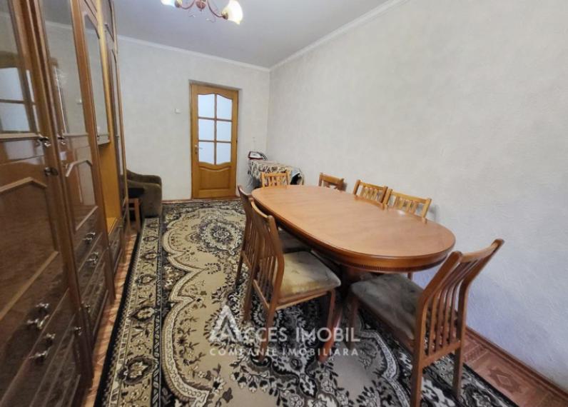 Rascani, Florilor street, 4 rooms. Autonomous heating! Middle position!: 4