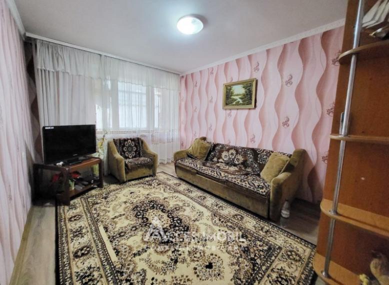 Rascani, Florilor street, 4 rooms. Autonomous heating! Middle position!: 5