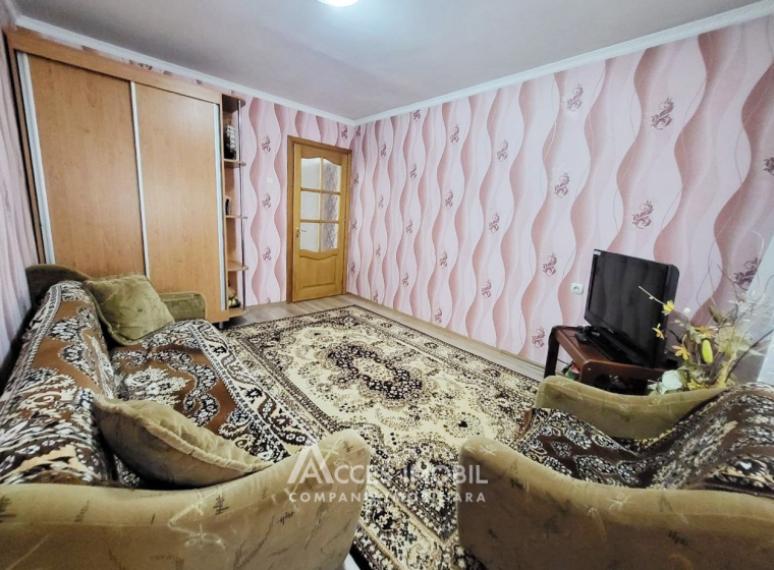 Rascani, Florilor street, 4 rooms. Autonomous heating! Middle position!: 6