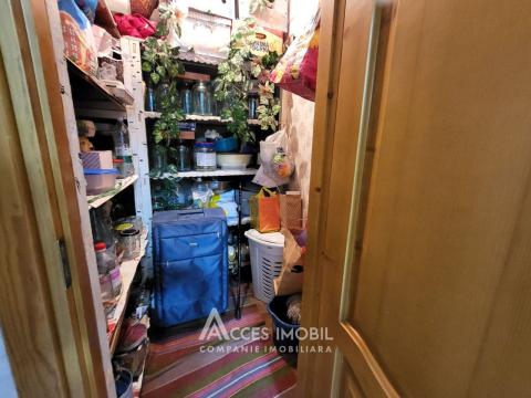 Rascani, Florilor street, 4 rooms. Autonomous heating! Middle position!: 13