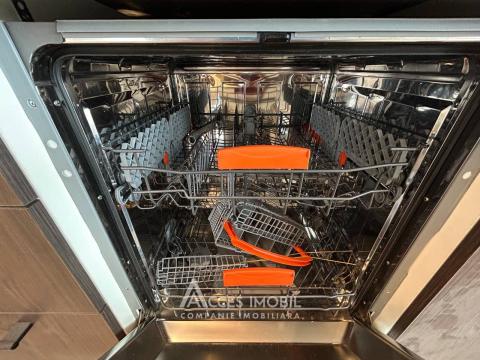 Chirie! Bloc nou! Centru, str.Constantin Stere, 3 camere + living. Euroreparaţie!: 2