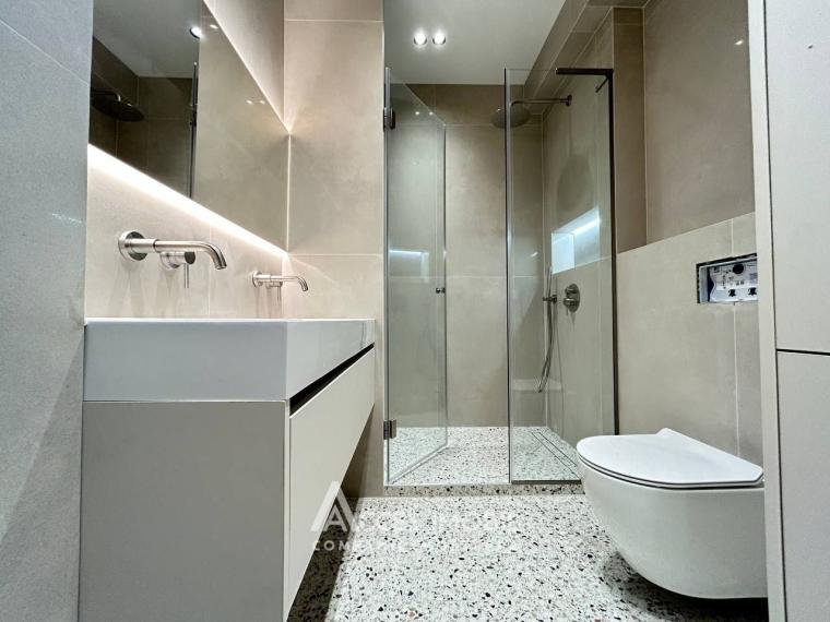 Chirie! Bloc nou! Centru, str.Constantin Stere, 3 camere + living. Euroreparaţie!: 18