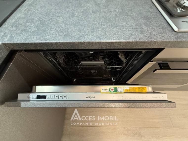 Lagmar! Toro Center! str. Pan Halippa, Centru! 1 cameră + living. Euroreparație!: 4