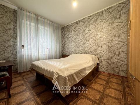 Чеканы, бд. М. Чел Бэтрын, 3 комнаты. Середина дома!: 3